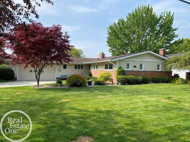 2804 Elmwood St, Port Huron, MI 48060 - photo 1