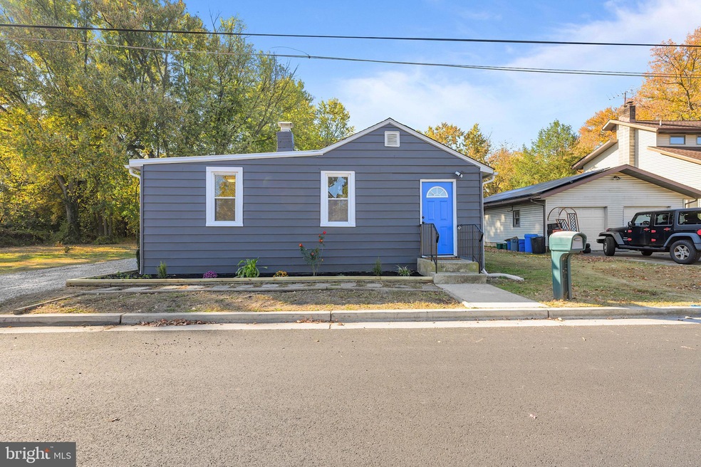 25 Lippincott Ave, Pennsville, NJ 08070 - photo 1