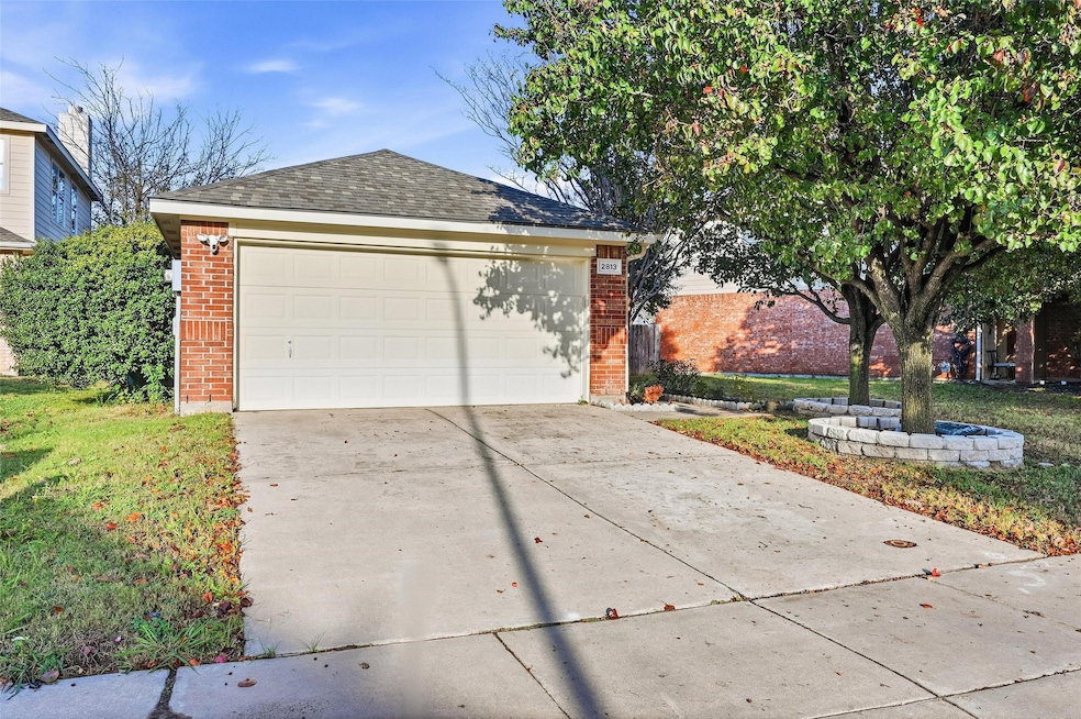 2813 Coyote Ridge Dr, Fort Worth, TX 76244 - photo 1