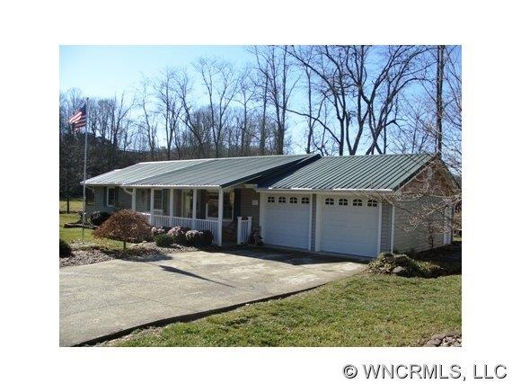 232 Cedar Creek Dr, Hendersonville, NC 28792 - photo 1