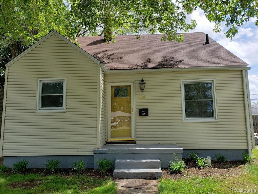 522 Dell Ave, Flint, MI 48507 - photo 1