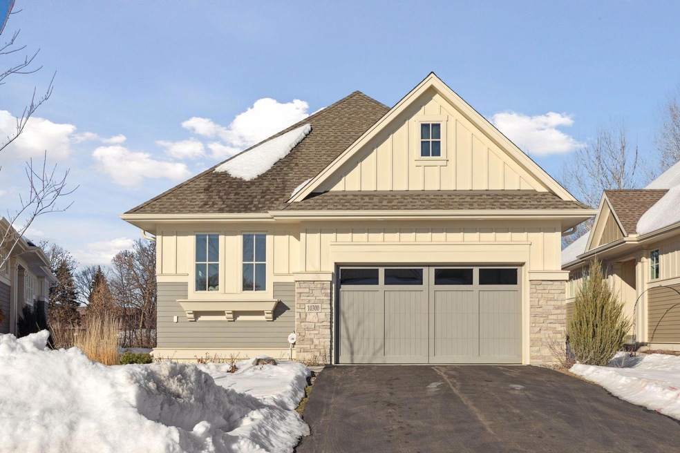 Welcome to the Villas of Bassett Creek!  All the convenience of a private residence where lawn and snow care is provided for you!