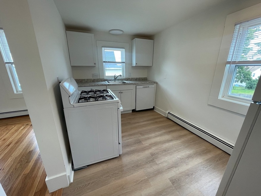 63 Stewart St unit 4, Quincy, MA 02169 - photo 1