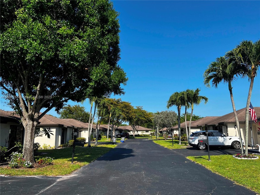 10198 Dovewood Ln unit A, Boynton Beach, FL 33436 - photo 1