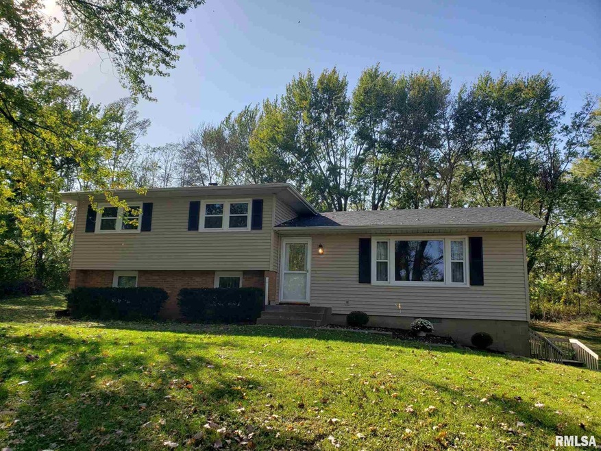 5625 W 46th St, Davenport, IA 52806 - photo 1