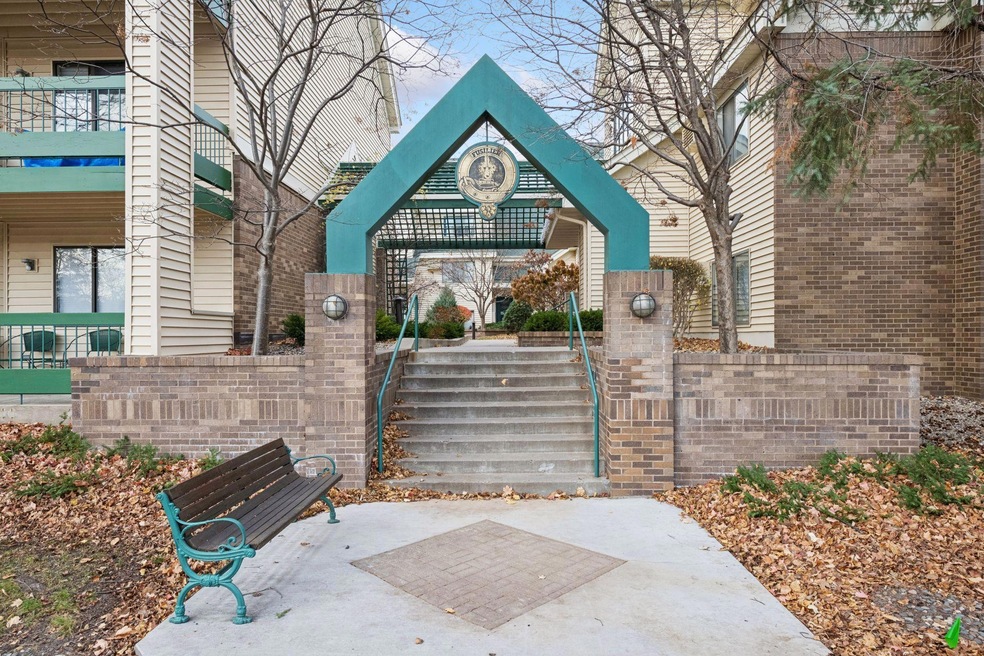7610 York Ave S unit 3302, Edina, MN 55435 - photo 1