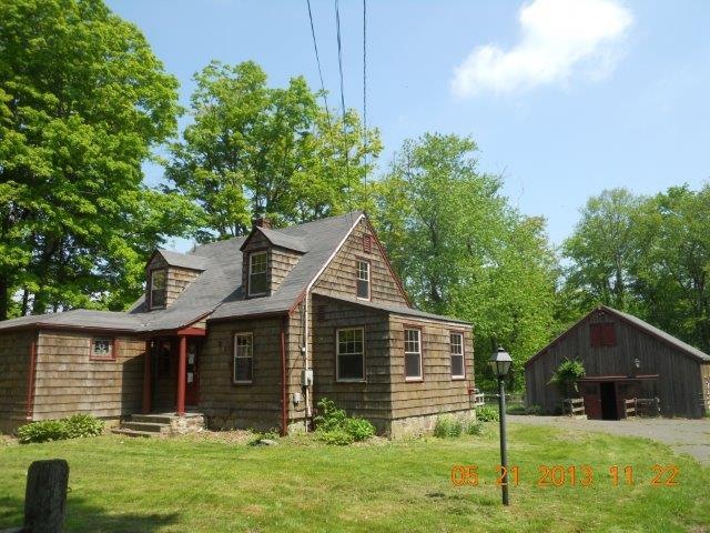 102 Center Rd, Easton, CT 06612 - photo 1