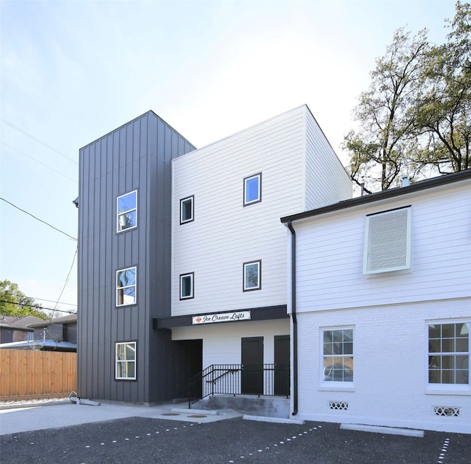 1719 Westheimer Rd unit D, Houston, TX 77098 - photo 1