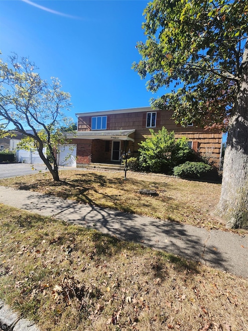 47 15th Ave, West Babylon, NY 11704 - photo 1