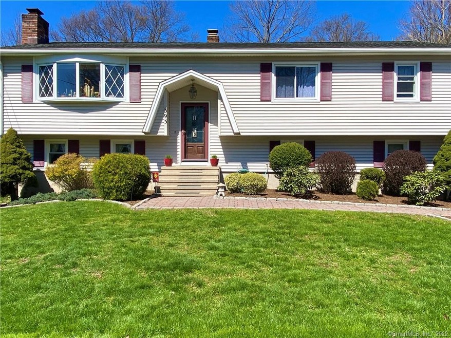 393 Flax Hill