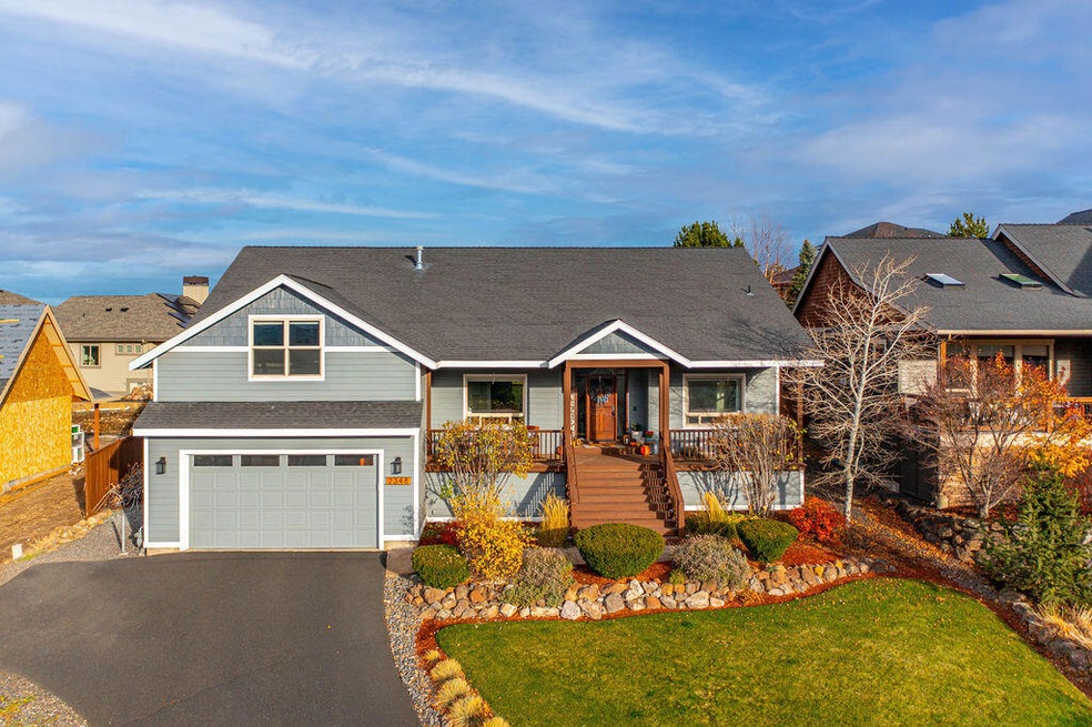 2348 SW 43rd St, Redmond, OR 97756 - photo 1