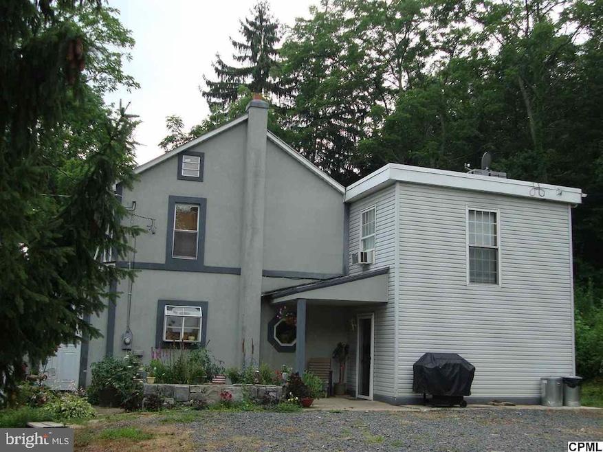 2075 Laurel Grove Rd, New Bloomfield, PA 17068 - photo 1