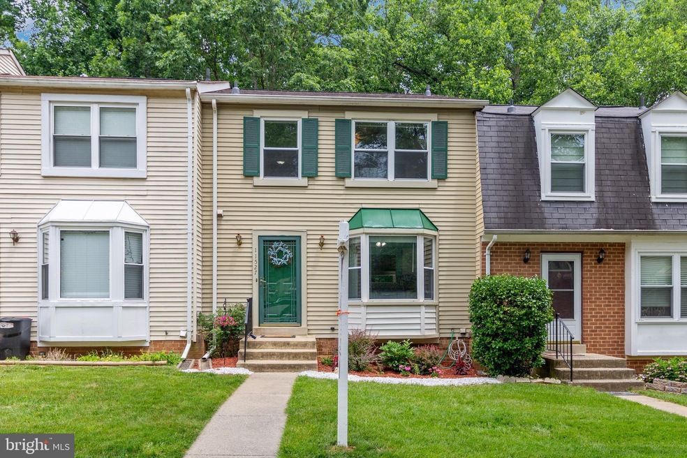 11527 Summer Oak Dr, Germantown, MD 20874 - photo 1