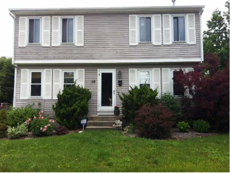 Exterior Front. 1988 Build on Greenwood cul-de-sac