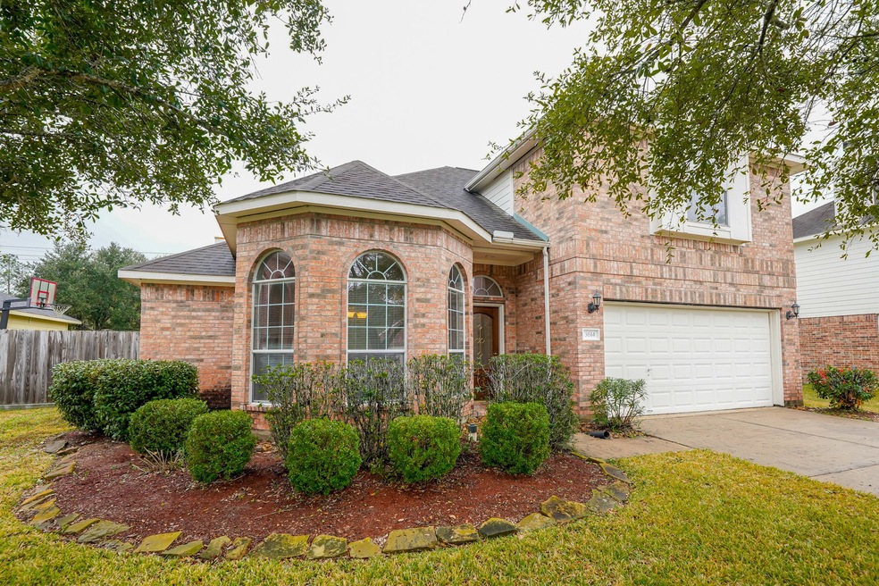 3614 Shasta Ct, Pearland, TX 77584 - photo 1