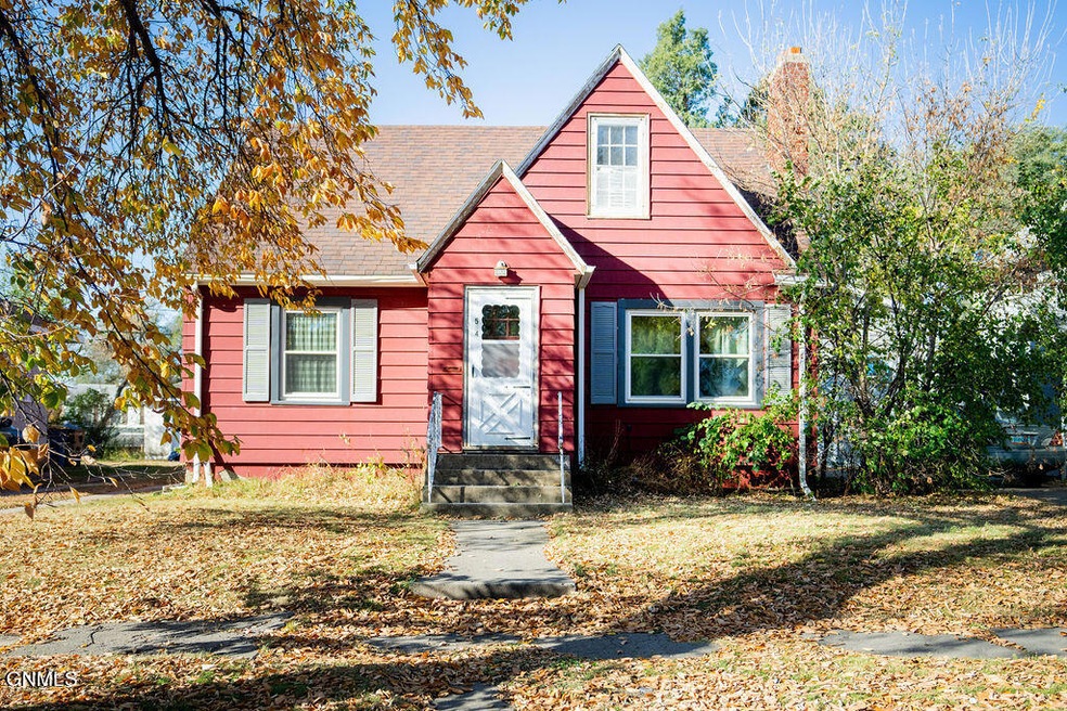 514 3rd Ave SW, Jamestown, ND 58401 - photo 1