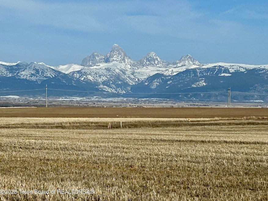 8465 W Ridge Rd, Tetonia, ID 83452 - photo 1