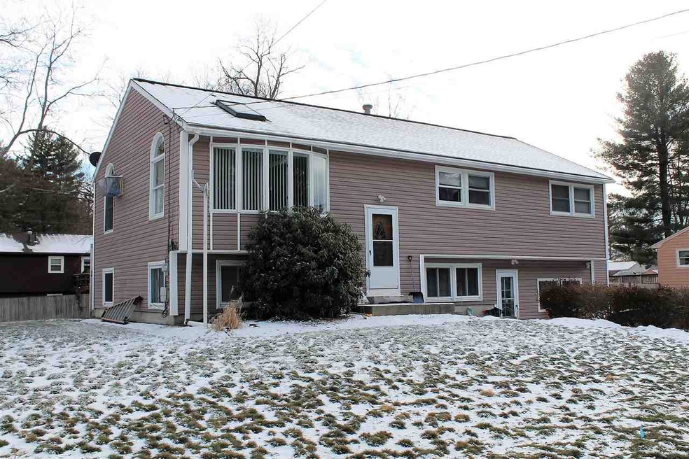 39 Cox St, Nashua, NH 03064 - photo 1