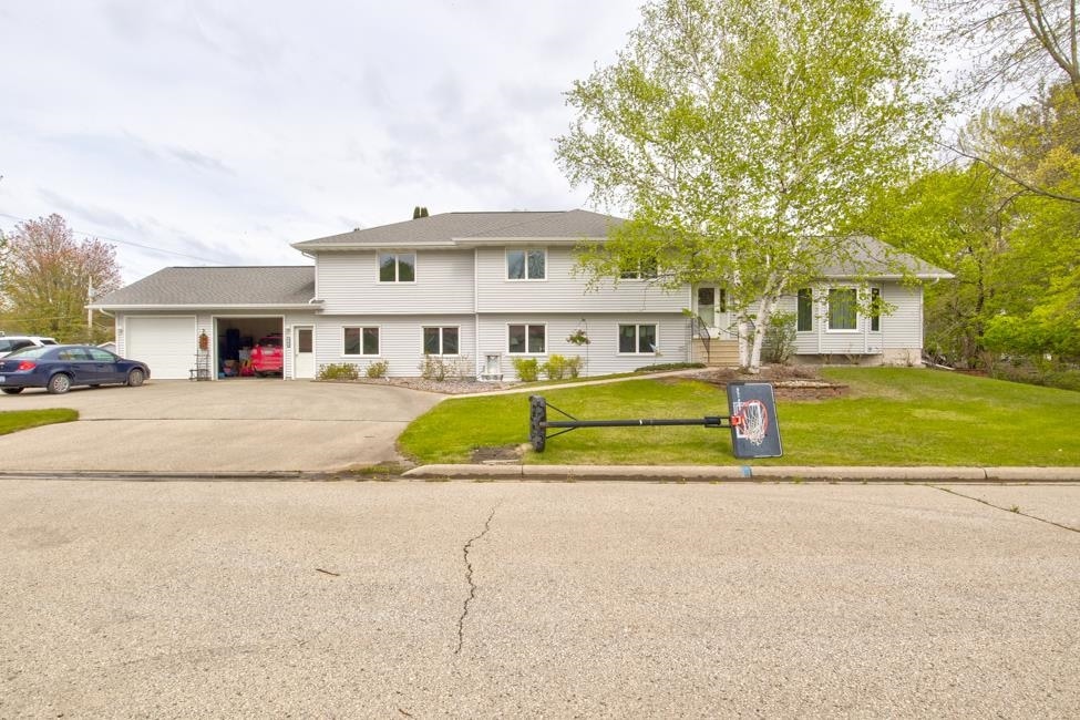 For Sale $410,000