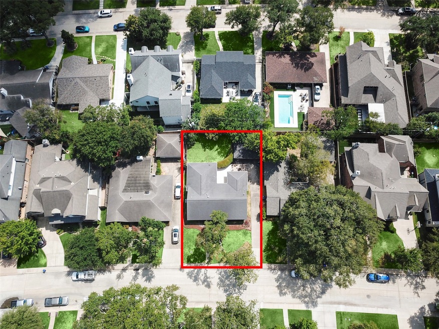 6255 Piping Rock Ln, Houston, TX 77057 - photo 1