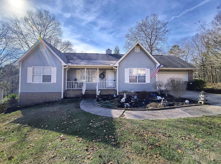 6015 Parsons Pond Dr, Ooltewah, TN 37363 - photo 1