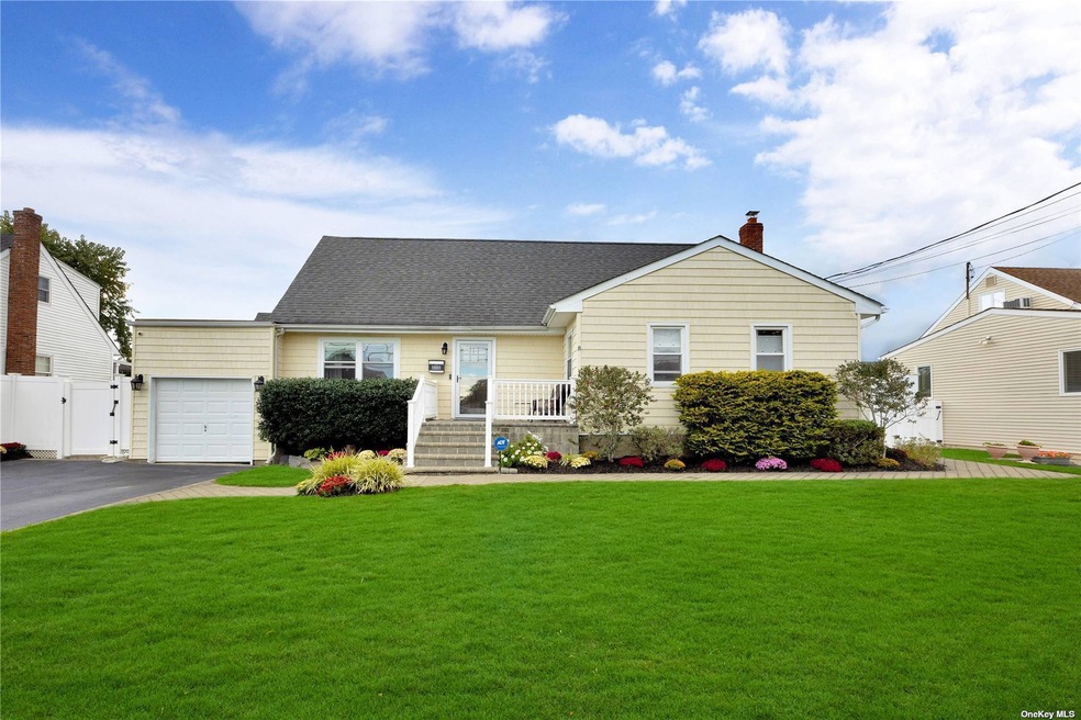 Sold $740,000 • Co-Listing Agent