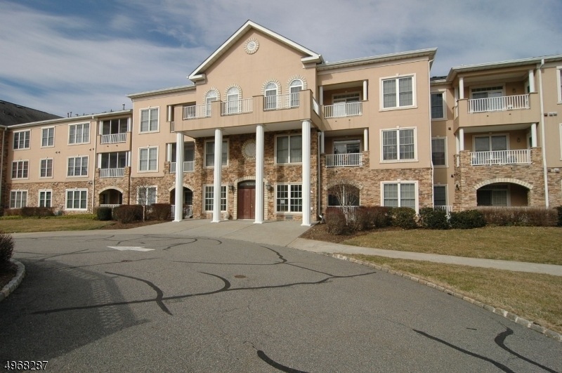 103 Cleveland Ln unit 103, Rockaway, NJ 07866 - photo 1