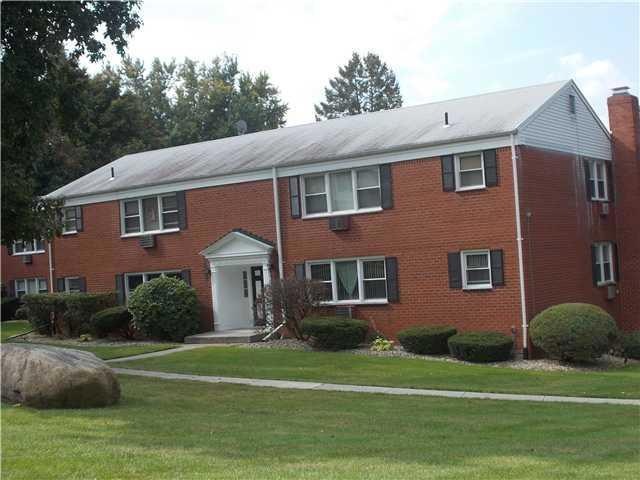 7 Revere Ct unit 2607, Suffern, NY 10901 - photo 1