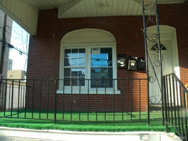915 W Allen St unit 1, Allentown, PA 18102 - photo 1