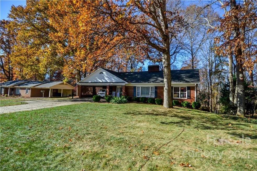 303 Heritage Rd, Statesville, NC 28625 - photo 1