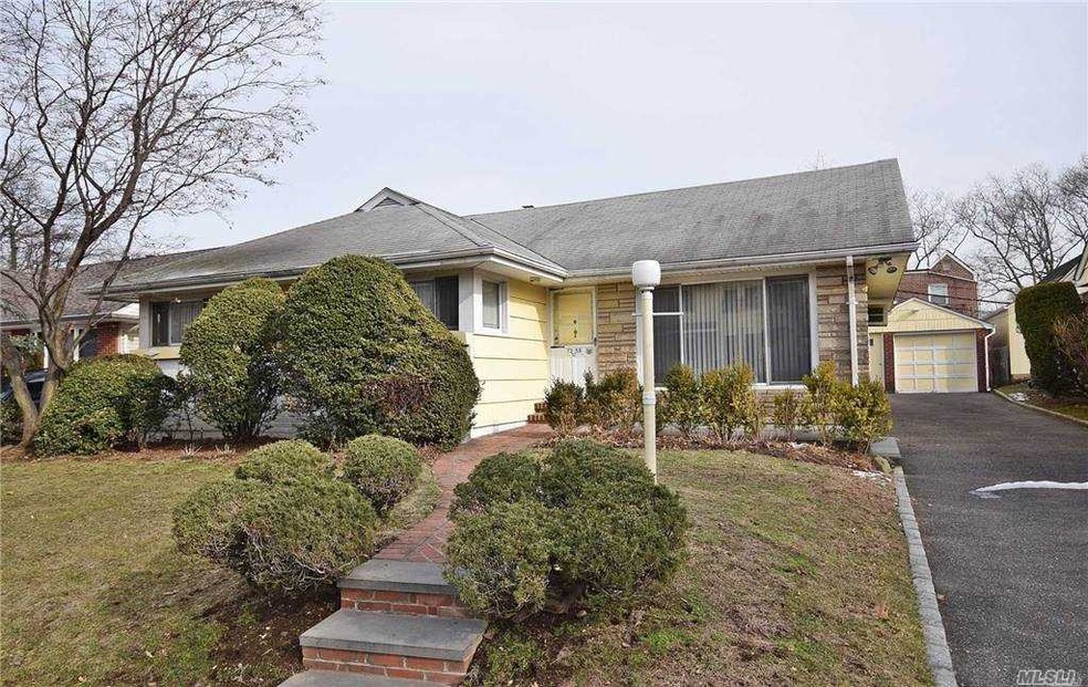 7355 196th Place, Fresh Meadows, NY 11366 - photo 1