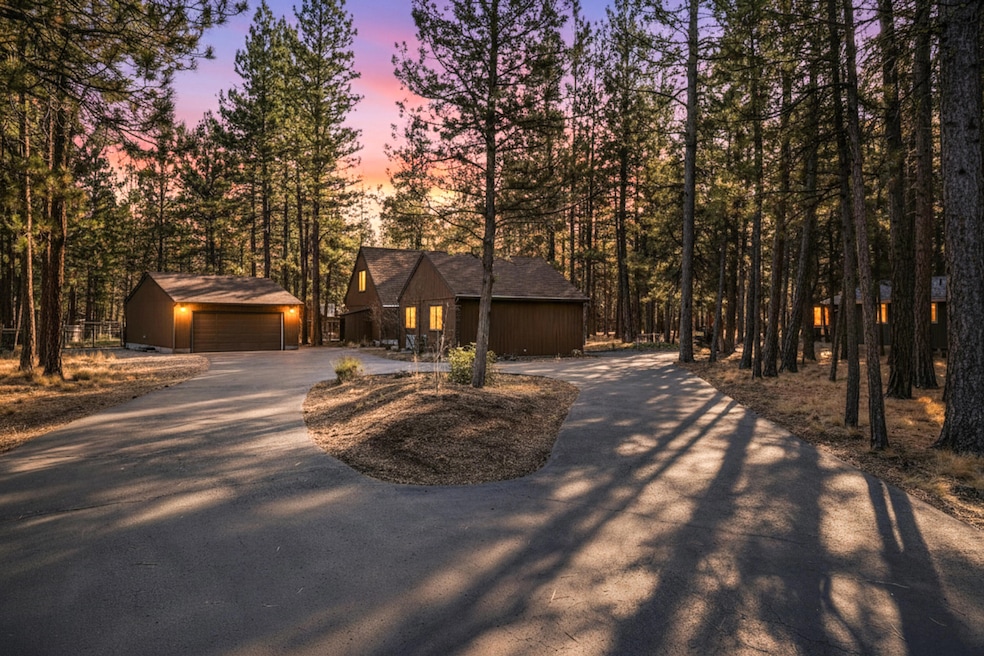 69388 Tollgate Rd, Sisters, OR 97759 - photo 1