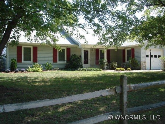 101 Scottlynn Ct, Asheville, NC 28806 - photo 1