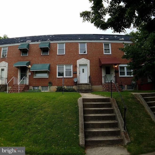 4426 Cedar Garden Rd, Baltimore, MD 21229 - photo 1