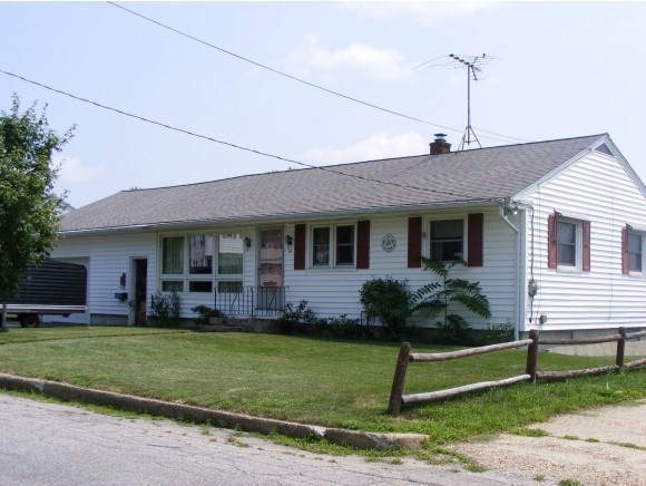 91 Miami Ct, Manchester, NH 03103 - photo 1