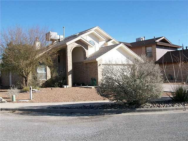 404 Nita Place, Horizon City, TX 79928 - photo 1