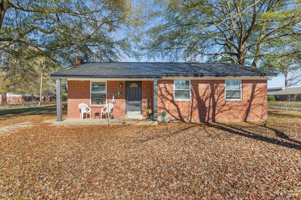 512 Karen Ln, Baldwyn, MS 38824 - photo 1