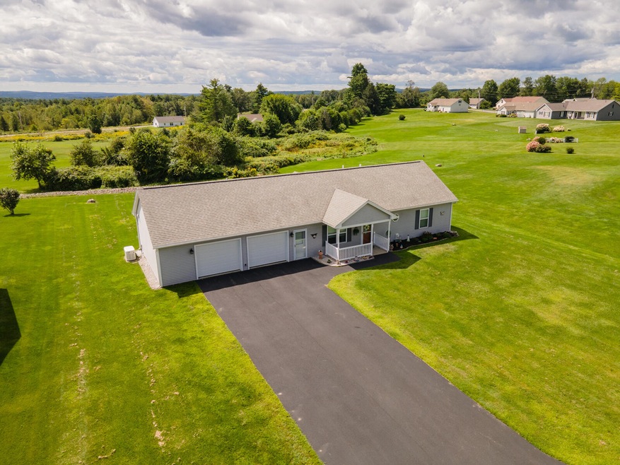 lakehome_fieldstone011