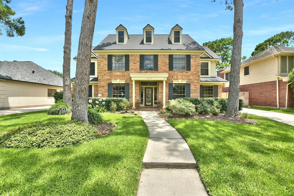 Immaculate AND Beautiful!!!  This home is the whol