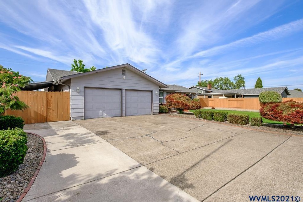 1113 29th Ave SW, Albany, OR 97321 - photo 1