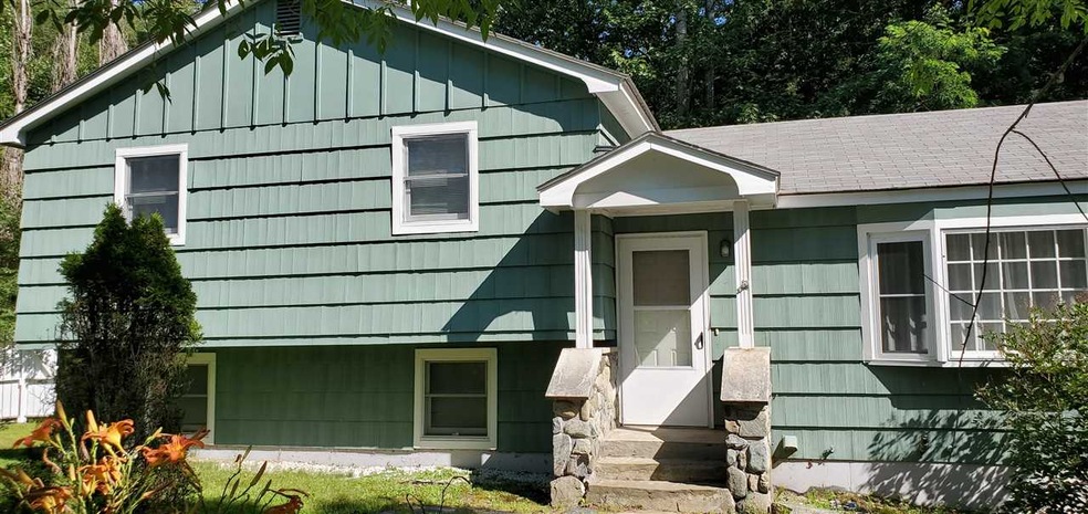 72 Fairview St, Littleton, NH 03561 - photo 1