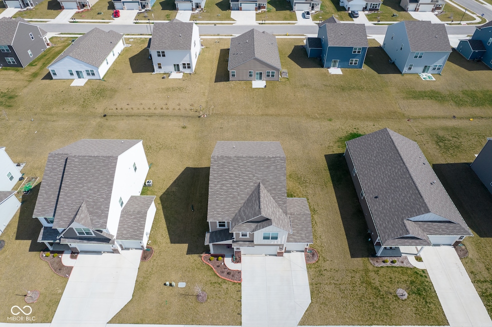 207 Bluestem Ln, New Whiteland, IN 46184 - photo 1