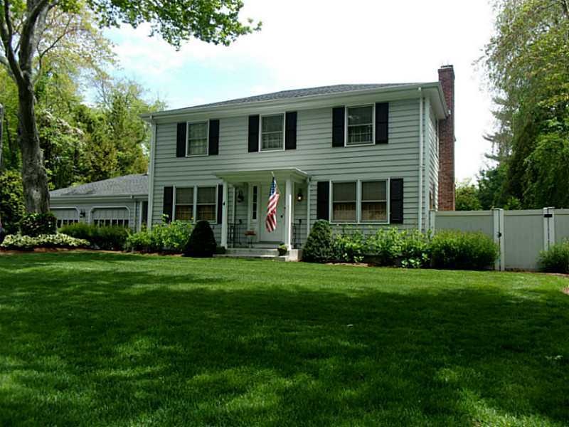 4 Wildflower Rd, Barrington, RI 02806 - photo 1