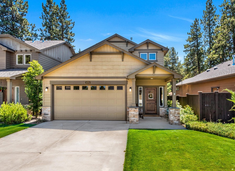 19701 Aspen Meadows