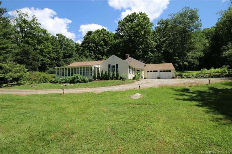 82 Marchant Rd, Redding, CT 06896 - photo 1