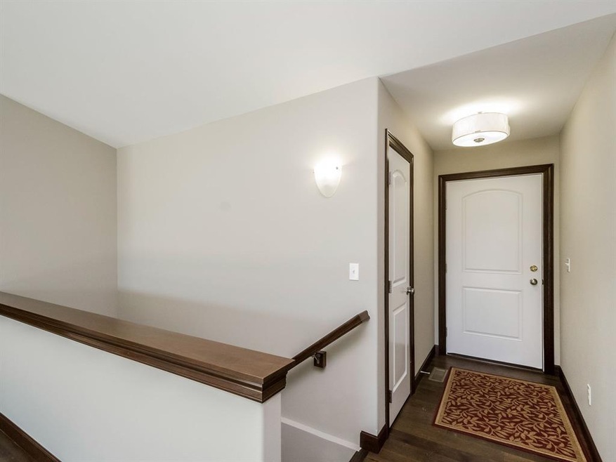 1921 Shady Grove Rd SW, Cedar Rapids, IA 52404 - photo 1