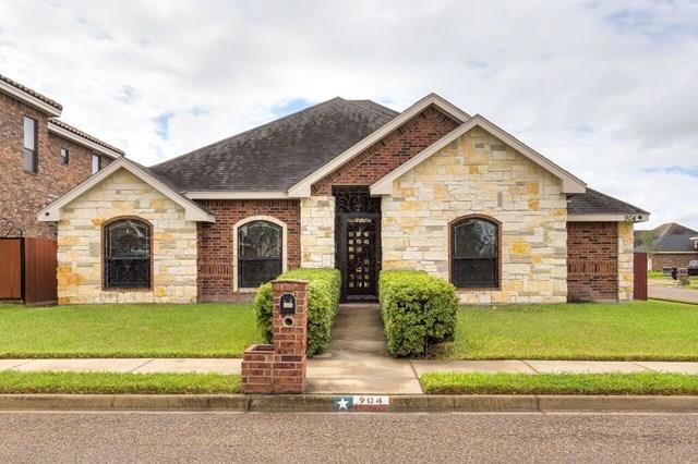 904 E Diaz Cir, Pharr, TX 78577 - photo 1