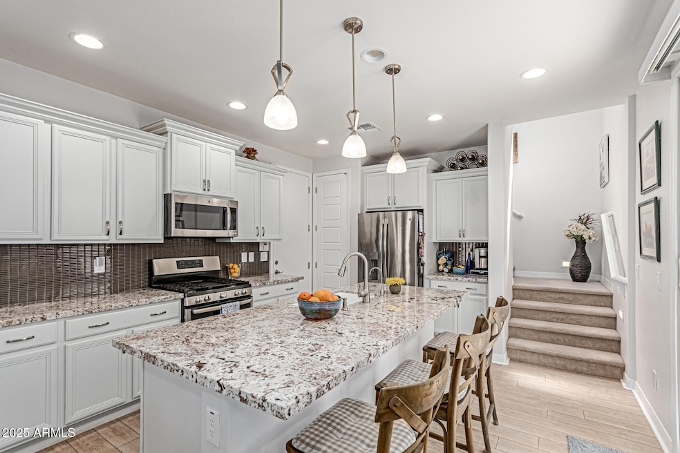 4637 E Daley Ln, Phoenix, AZ 85050 - photo 1