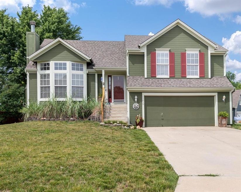 20839 S Skyview Ln, Spring Hill, KS 66083 - photo 1