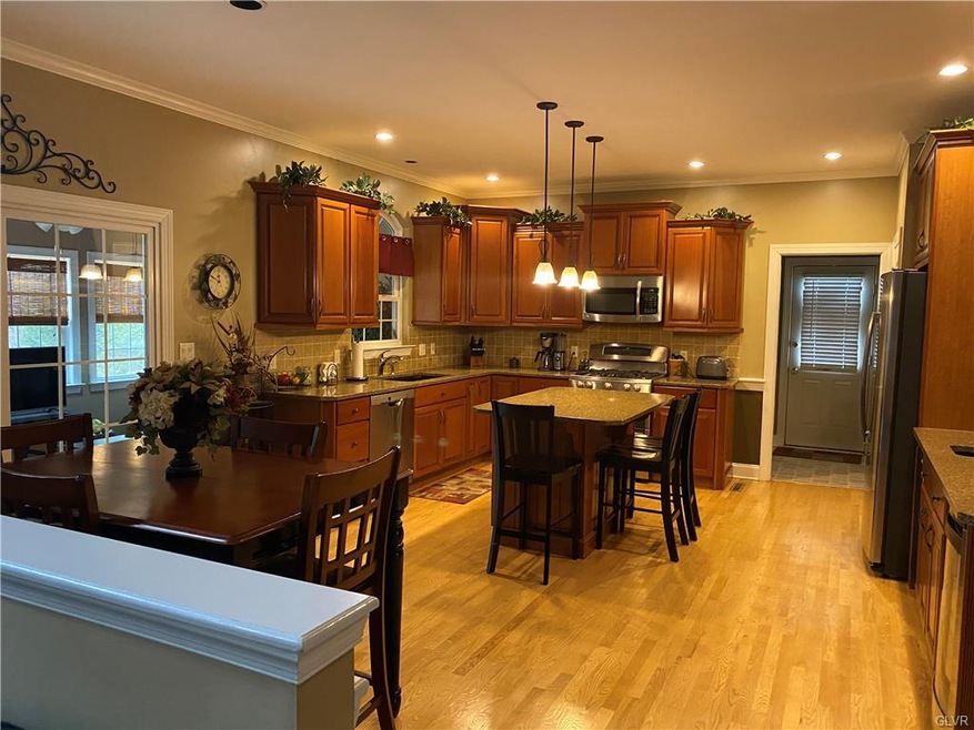 6055 Palomino Dr, Allentown, PA 18106 - photo 1